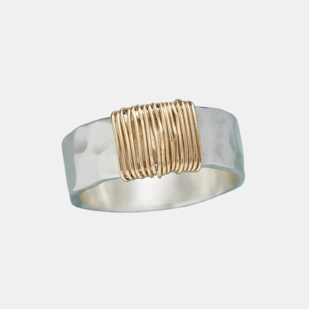 Climène | Bague martelée à fils enroulés