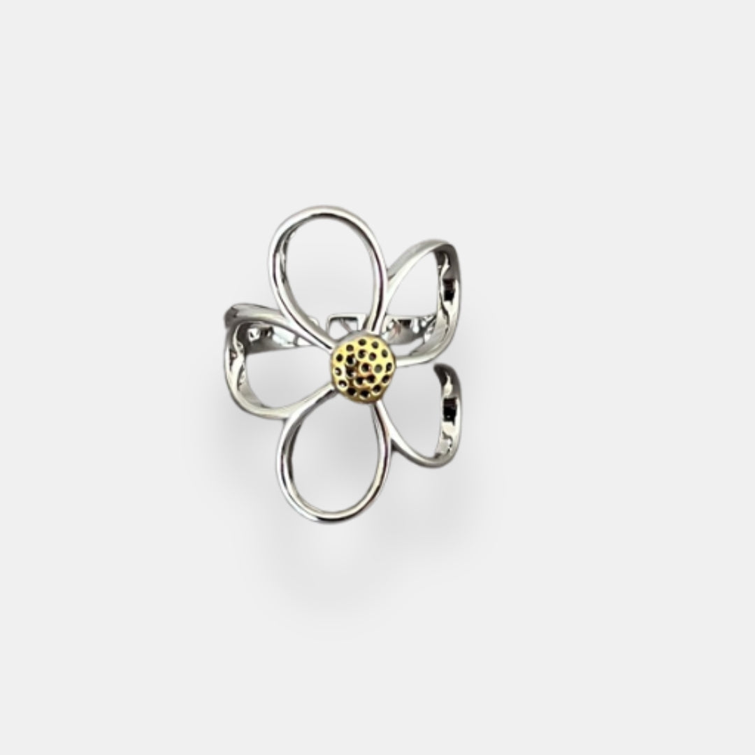 Hildegarde | Two-Tone Flower Ring