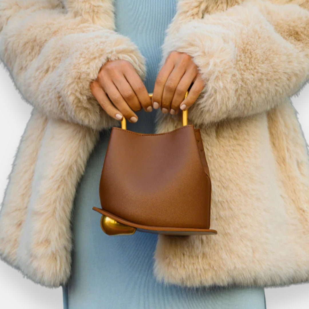 Xélvaine | Bucket Bag with Gold Handle